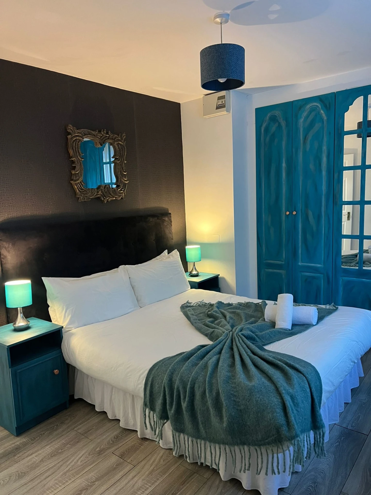 Temple Bar home for up to 6 (4)